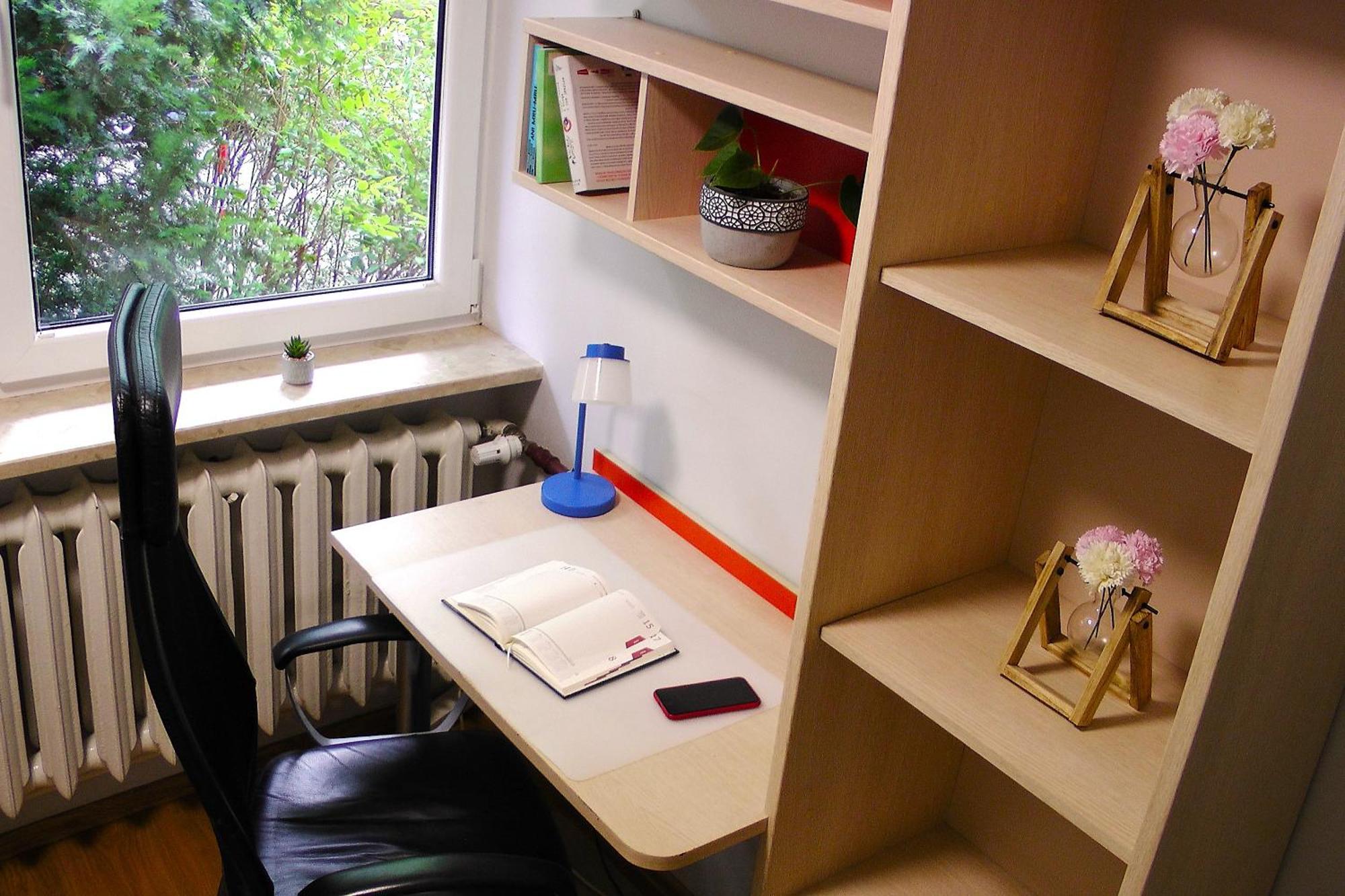 Room, Batorego 29 Apartment Warsaw